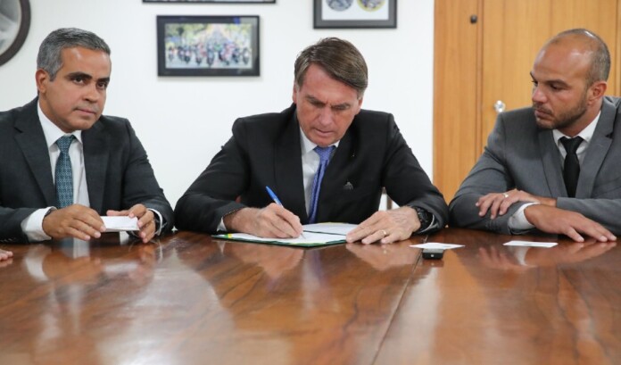BOLSONARO ASSINATURA