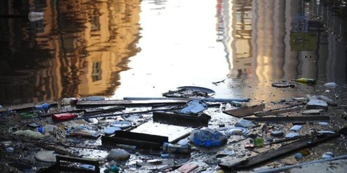 Lixo-Rua-Caldas-Junior