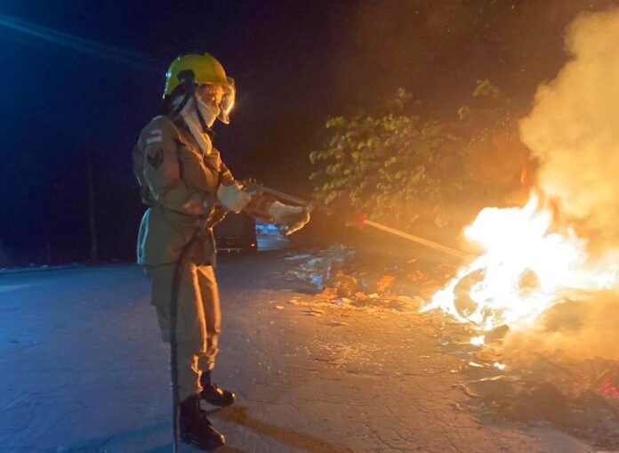 CBMAM_OPERACAO-CEU-LIMPO_INCENDIO-EM-VEGETACAO-NO-DISTRITO_2