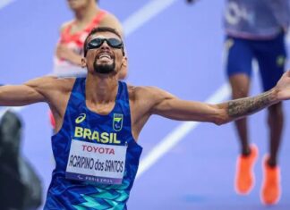 Júlio César Agripino bate recorde mundial na corrida dos 5 km e conquista medalha de ouro para o Brasil
