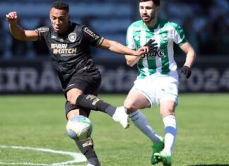 Botafogo é derrotado pelo Juventude mas mantém a liderança do Brasileirão
