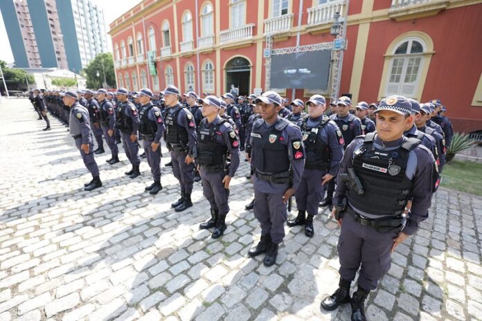 Operacao-Natal-Mais-Seguro-Governo-do-Amazonas-reforca-policiamento-durante-compras-e-festividades-de-fim-de-ano_Fotos-Arthur-Castro-Secom-6