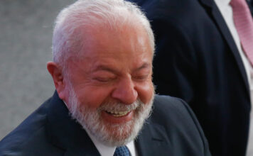 Lula promete eleição limpa em 2026 e critica “tranqueiras” do governo Bolsonaro