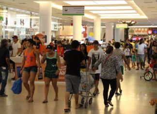 Shoppings divulgam horário de funcionamento do comércio na semana do Carnaval 2025 em Manaus