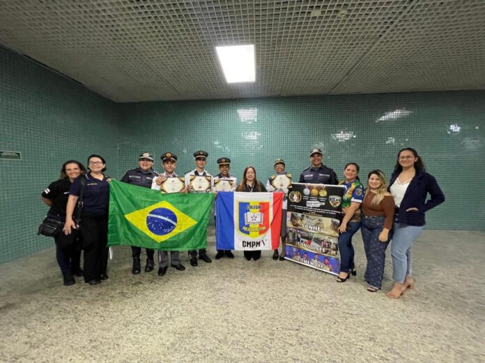PMAM_ALUNOS-MEDALHISTAS-RETORNAM-A-MANAUS_FOTO-GISELLE-SIMOES-PMAM-1-1024x768