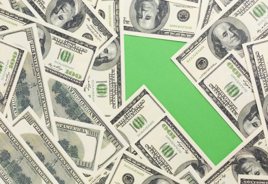 dolar-em-alta-e-bom-ou-ruim-para-os-seus-investimentos-o-que-fazer-1024x702