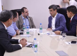 Em reunião liderada pelo presidente Roberto Cidade, superintendente do DNIT faz esclarecimentos sobre o andamento de obras em todo o Amazonas