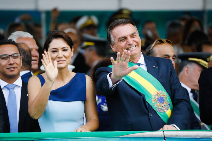 Michelle-e-Jair-Bolsonaro-by-Alan-Santos