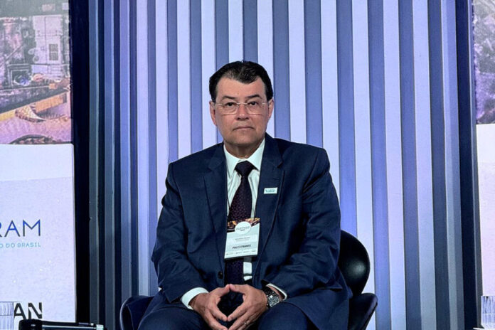 Eduardo-Braga-aposta-na-aprovacao-da-regulamentacao-da-reforma-tributaria-ate-o-fim-do-ano-1