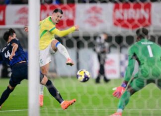 Brasil sai na frente, mas sofre apagão e perde pela primeira vez para o Japão