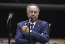 Família do deputado Silas Câmara é citada em denúncia de repasses irregulares na CPMI do INSS