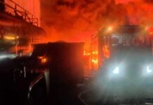 Incêndio de grandes proporções atinge empresa de reciclagem na Zona Leste de Manaus