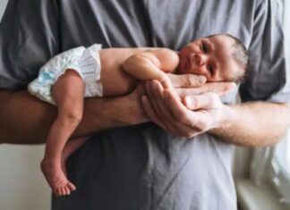 Câmara aprova projeto de lei que amplia licença-paternidade para 20 dias