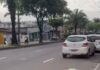 Mulher é atropelada e condutor foge sem prestar socorro na Avenida Autaz Mirim em Manaus