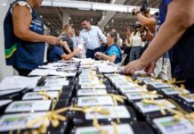 Governador Wilson Lima entrega 2 mil óculos e reforça atendimento oftalmológico no Amazonas