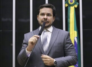 Capitão Alberto Neto destaca aprovação do PL de Dosimetria como importante passo para justiça no Brasil