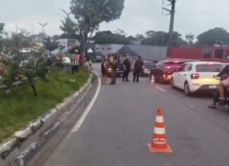 Motociclista morre após colisão na Avenida Cosme Ferreira em Manaus