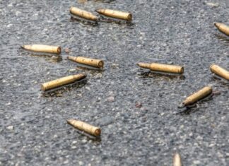 Bala perdida mata homem que curtia Réveillon dentro de casa