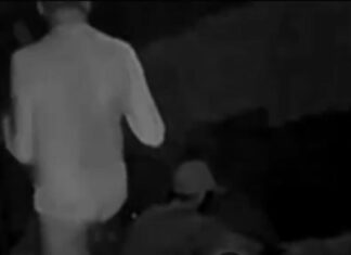 Pastor é novamente flagrado de calcinha abordando moradores de rua em via pública