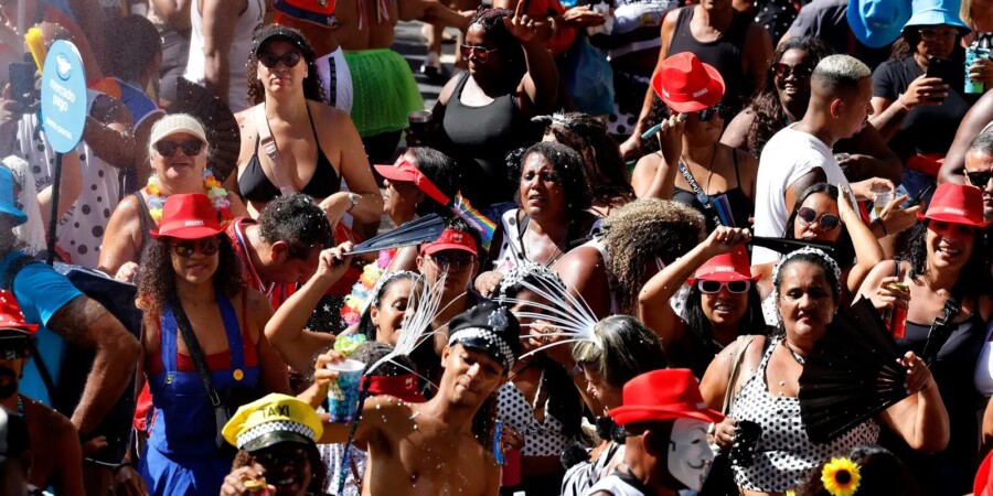 Carnaval 2026 no Rio: confira a programação de blocos para este sábado (14)