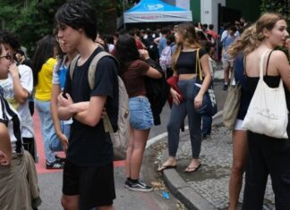Programa Pé-de-Meia Licenciaturas abre pré-inscrições para 12 mil bolsas de estudo