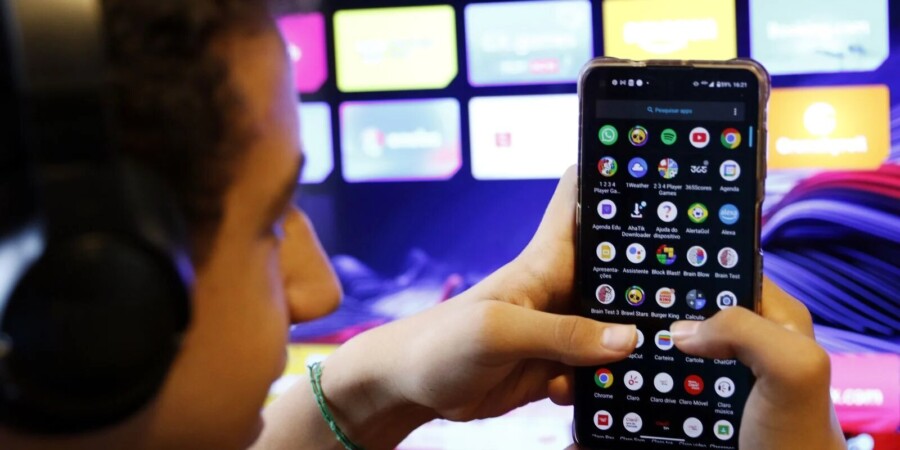 Governo recua e mantém imposto de importação de smartphones em 16%