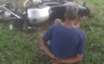 Homem é preso com moto roubada ao tentar descartar drogas na Zona Oeste de Manaus