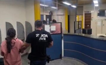 Falsa cigana é presa após fingir incorporação e roubar R$ 400 mil de mãe e filha