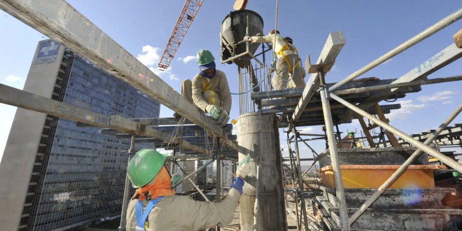 Mercado mantém projeções para PIB e inflação em 2026, aponta Boletim Focus