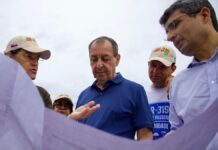 Sai edital de licitação para recuperar trecho do meio da BR-319 e Omar Aziz destaca momento histórico para o Amazonas