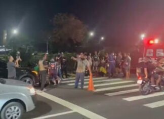 Colisão envolvendo três veículos provoca congestionamento na Avenida das Torres em Manaus
