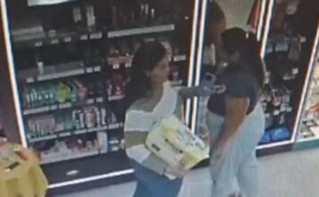 Mulheres são flagradas furtando produtos de beleza em loja na Torquato Tapajós em Manaus