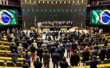 Congresso analisa fim da escala 6×1 e possível fim da “taxa das blusinhas” nesta semana