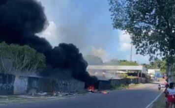 Veja: Incêndio sai do controle, ameaça casas e assusta moradores na Zona Norte de Manaus
