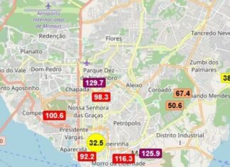 Manaus amanhece coberta por fumaça e céu esbranquiçado nesta quinta-feira