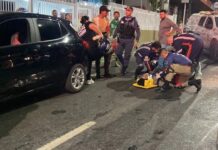 Colisão entre motocicleta e carro deixa dois feridos na Avenida Cosme Ferreira em Manaus