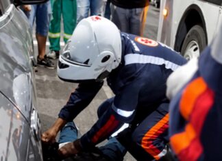 Colisão entre moto e carro deixa um morto e outro ferido no Rapidão