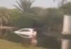 Carro perde o controle e vai parar dentro de lago de motel em Manaus